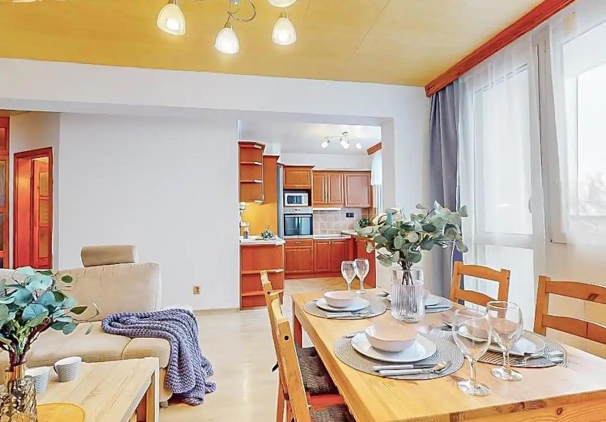 Apartment In Center Of Podebrady Нимбурк Екстер'єр фото